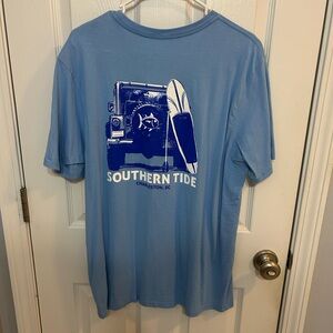 Southern Tide Blue Graphic Tee. Size L